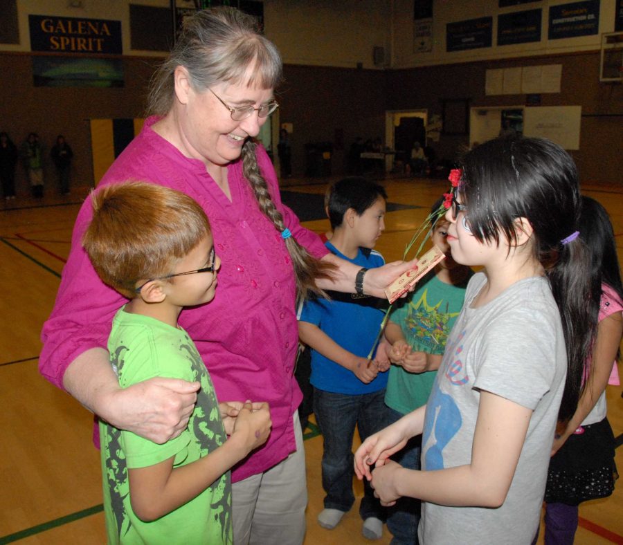 Students gave flowers to elementary teacher Debbie Koontz at the appreciation ceremony on Jan. 24.